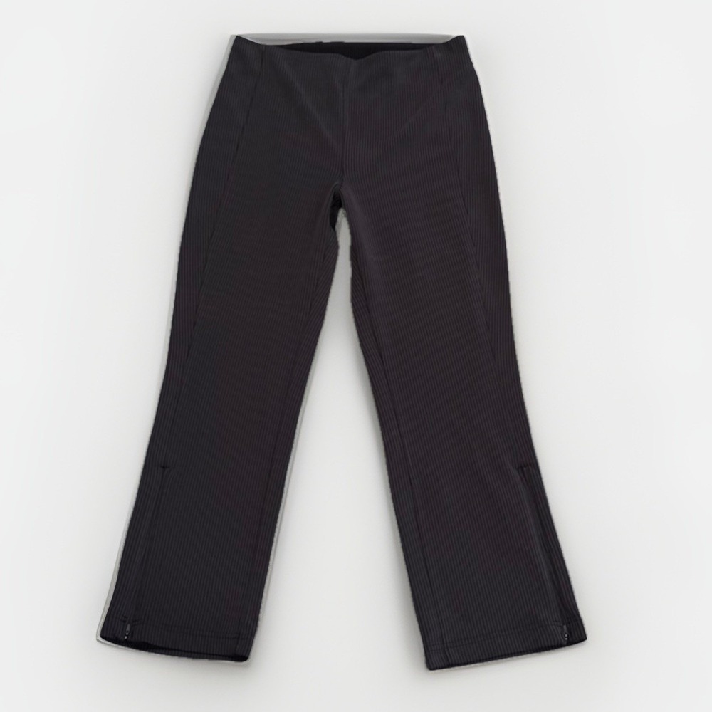 Lululemon Women's Size 8 Gray Ribbed Softstreme Zip Leg High Rise Cropped Pants
